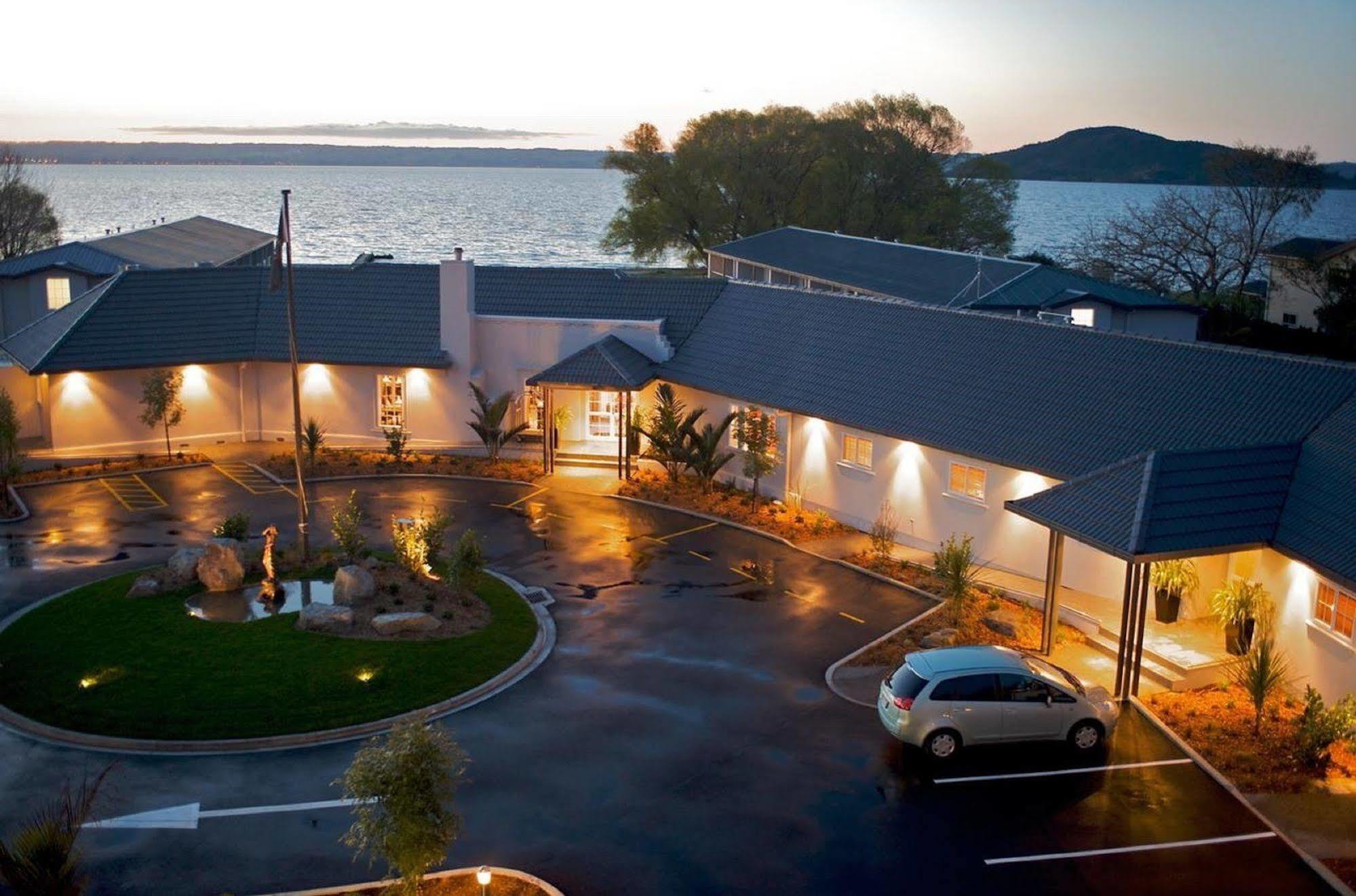 Wai Ora Lakeside Spa Resort Rotorua Exteriör bild