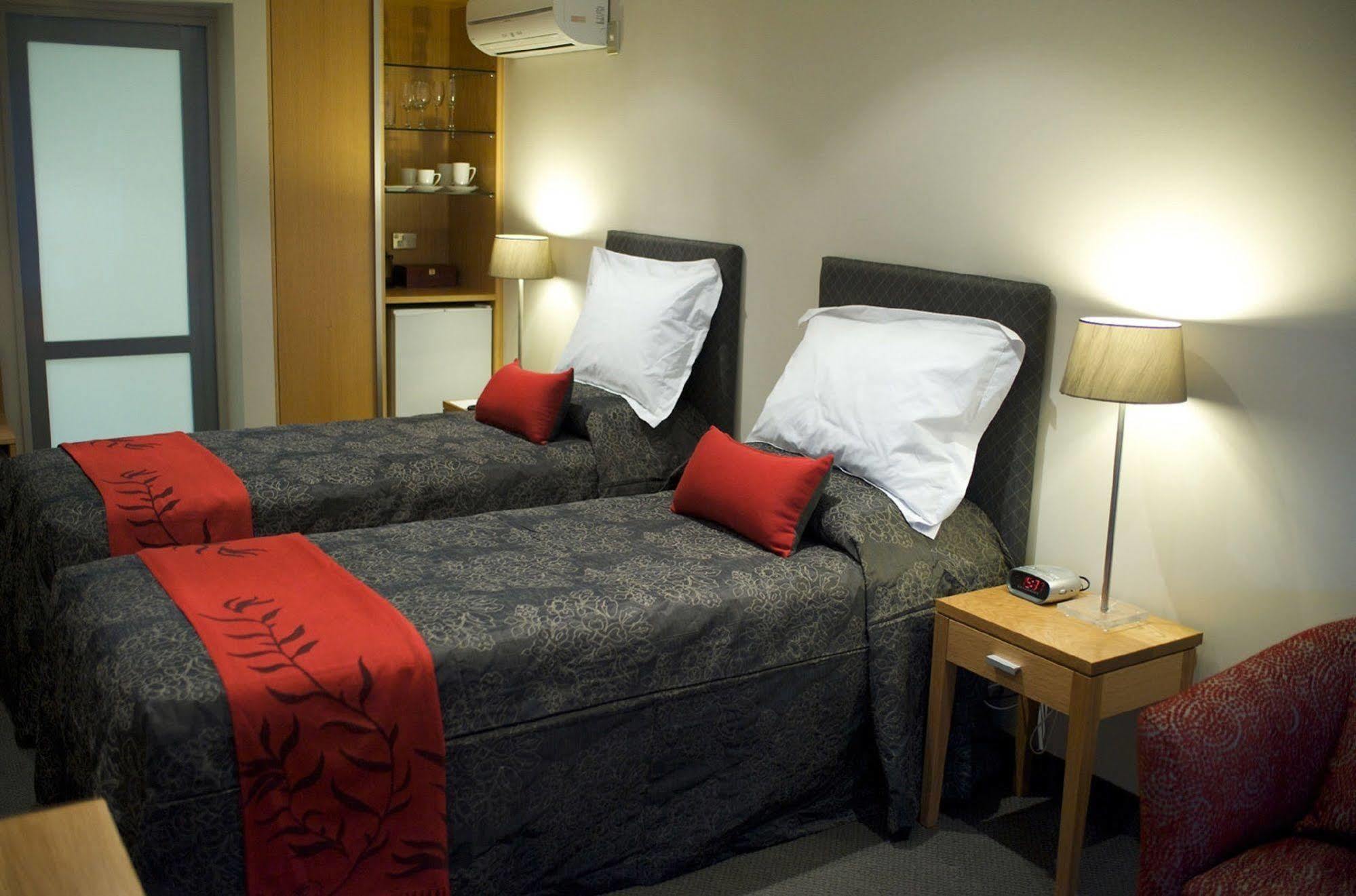 Wai Ora Lakeside Spa Resort Rotorua Rum bild